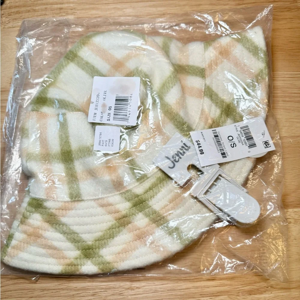 JENNI | Reversible Bucket Hat